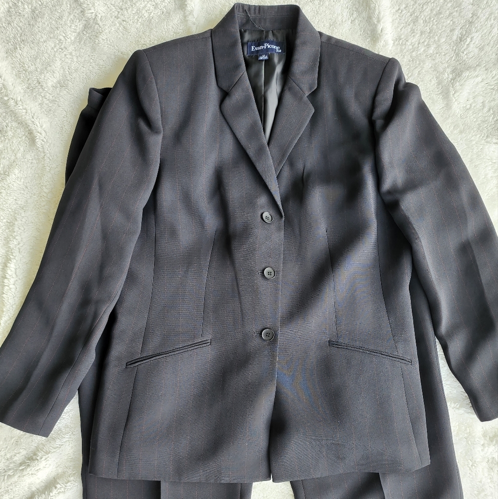 Evan-Picone Black with red pinstripe pant suit size 14
